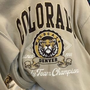 sweatshirt